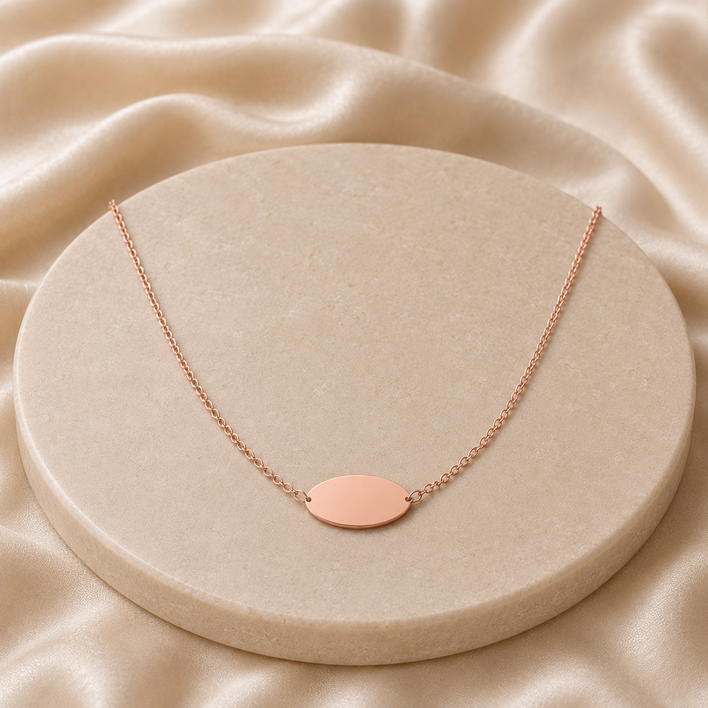 Personalisierte Halskette mit ovaler Gravurplatte –  Gold, Roségold oder Silber