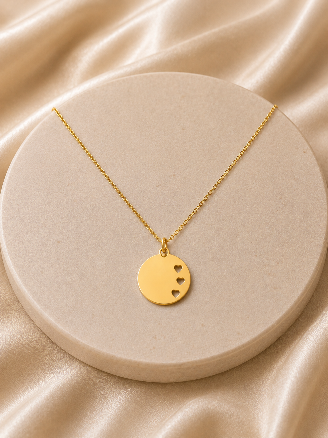 Personalisierte Herz Halskette mit Herz-Cutout Gravurplatte –  Gold, Roségold & Silber