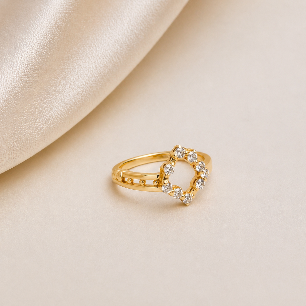 Célinor „Amour Éclat“ Ring – Goldener Zirkonia Ring mit funkelnden Steinen
