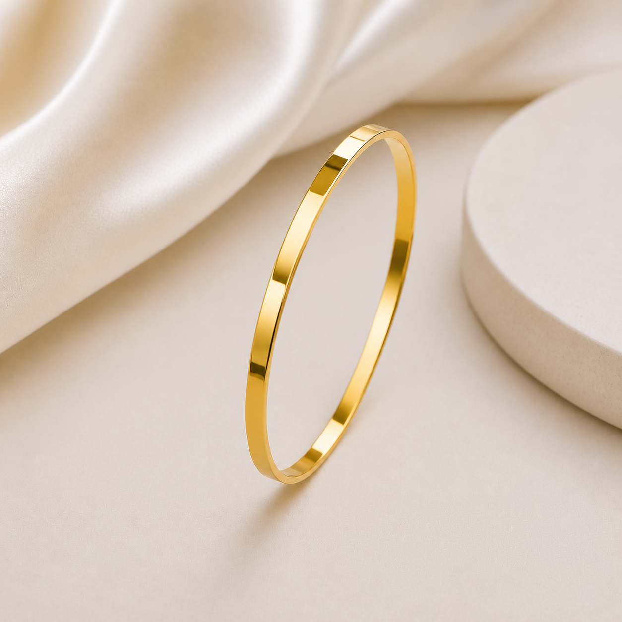 Célinor Goldener Armreif – Minimalistischer Hochglanz Bangle für Damen