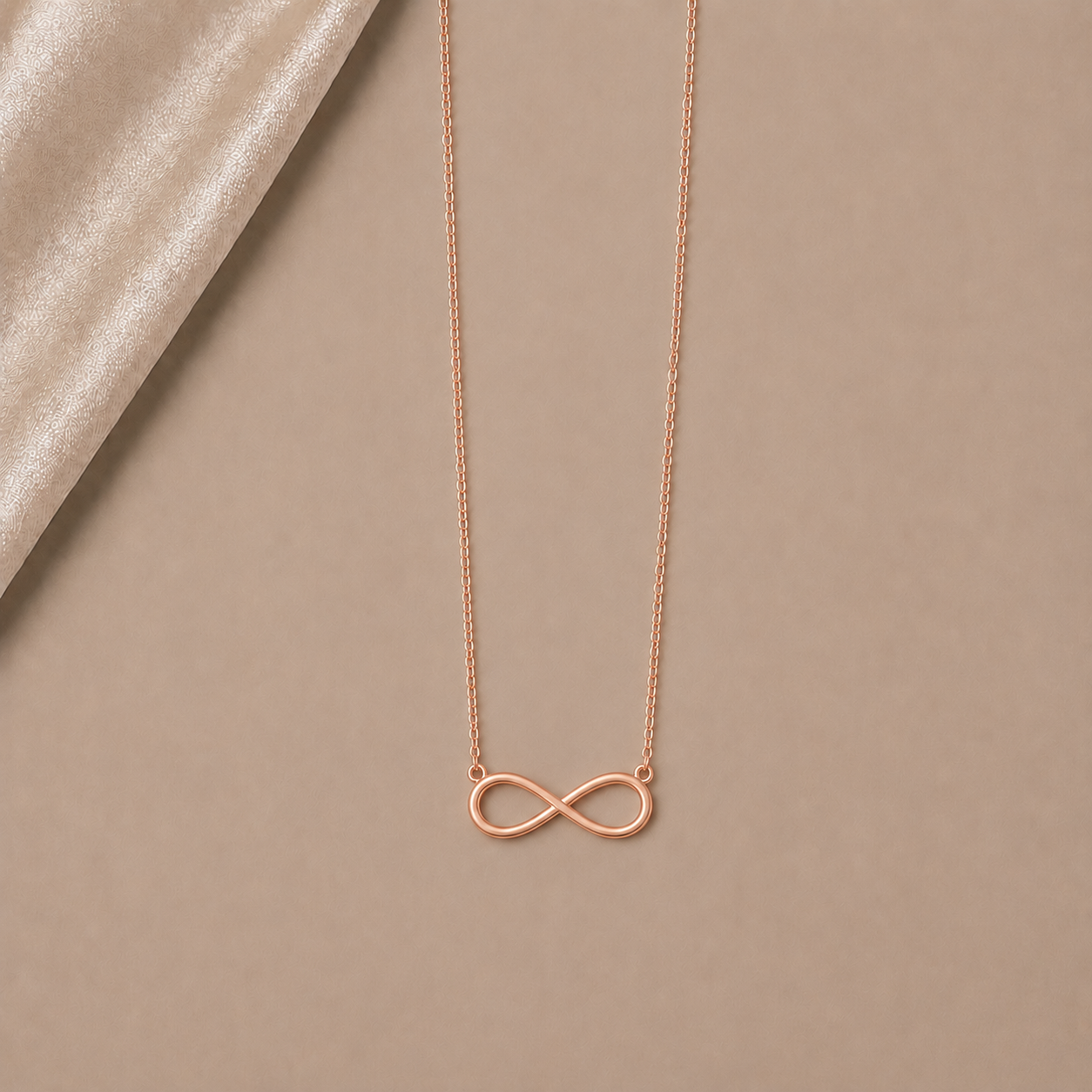 Célinor Infinity – Zeitlose Unendlichkeits Halskette in Gold, Rosegold & Silber