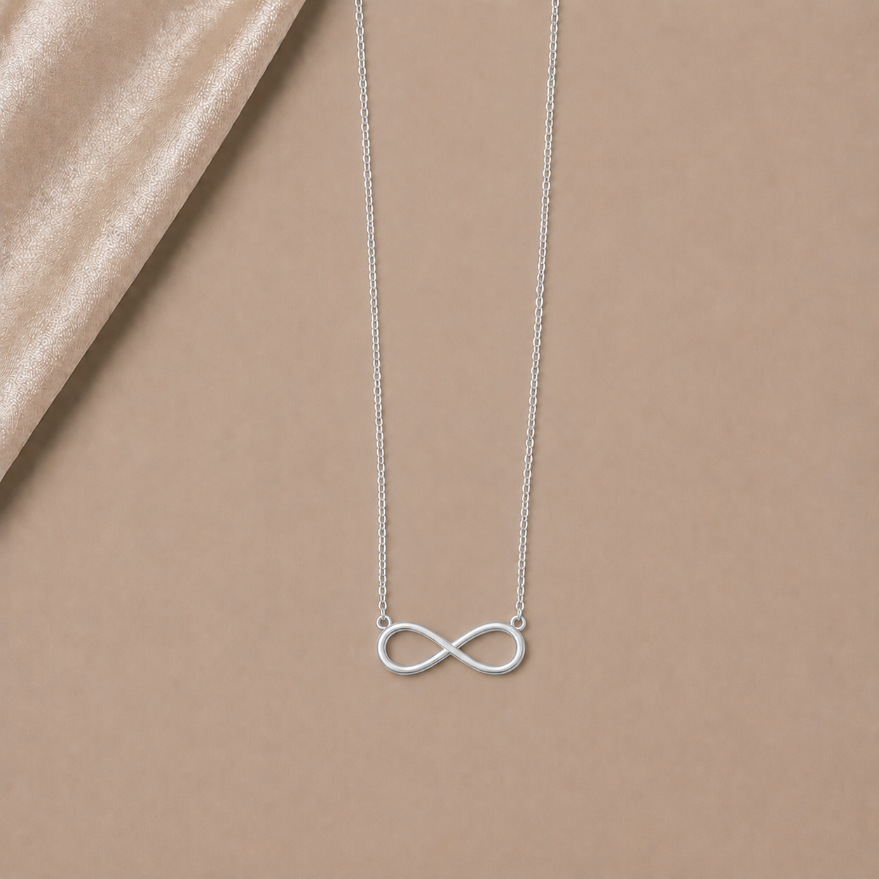 Célinor Infinity – Zeitlose Unendlichkeits Halskette in Gold, Rosegold & Silber