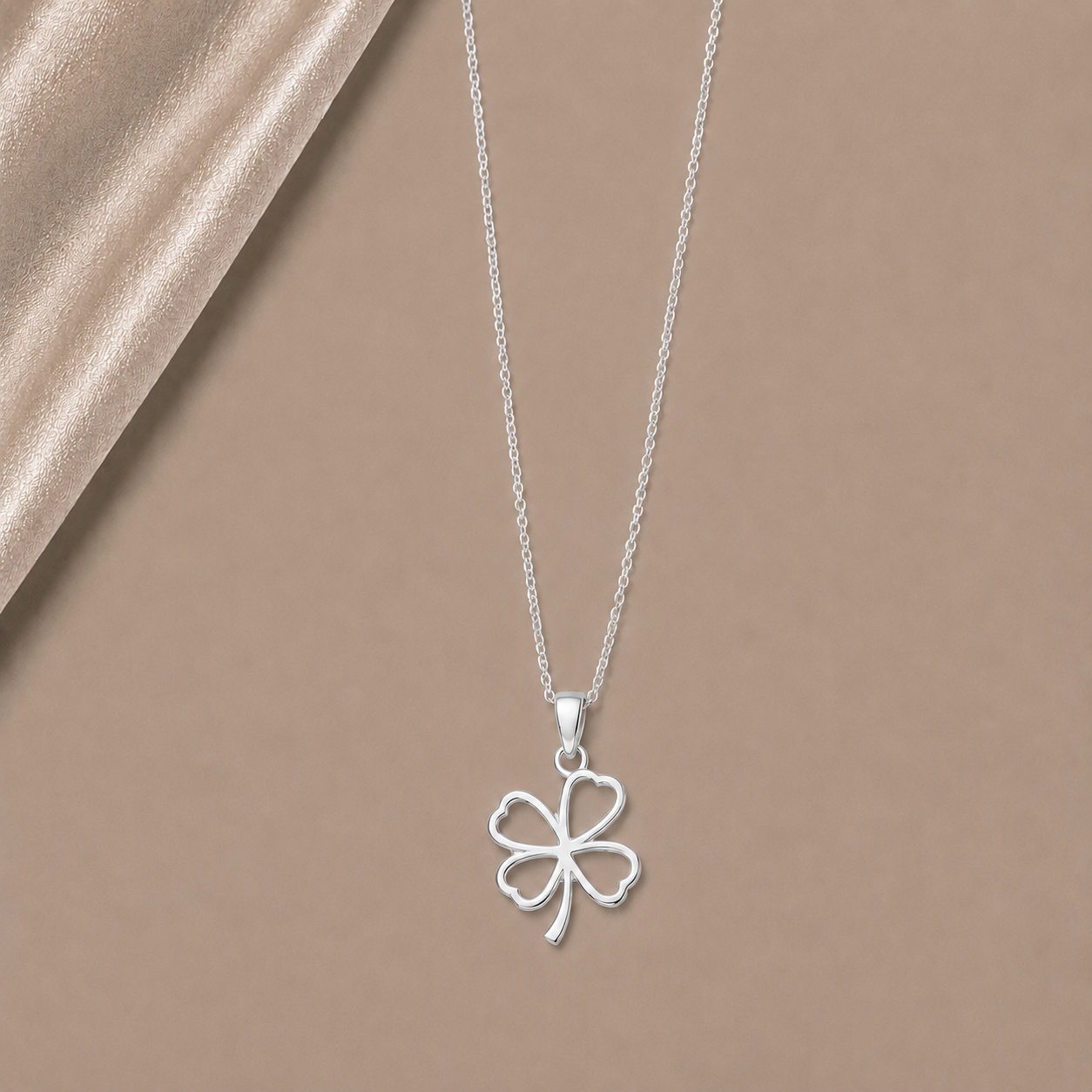 Célinor Clover Heart – Elegante Kleeblatt Halskette in Gold, Rosegold & Silber