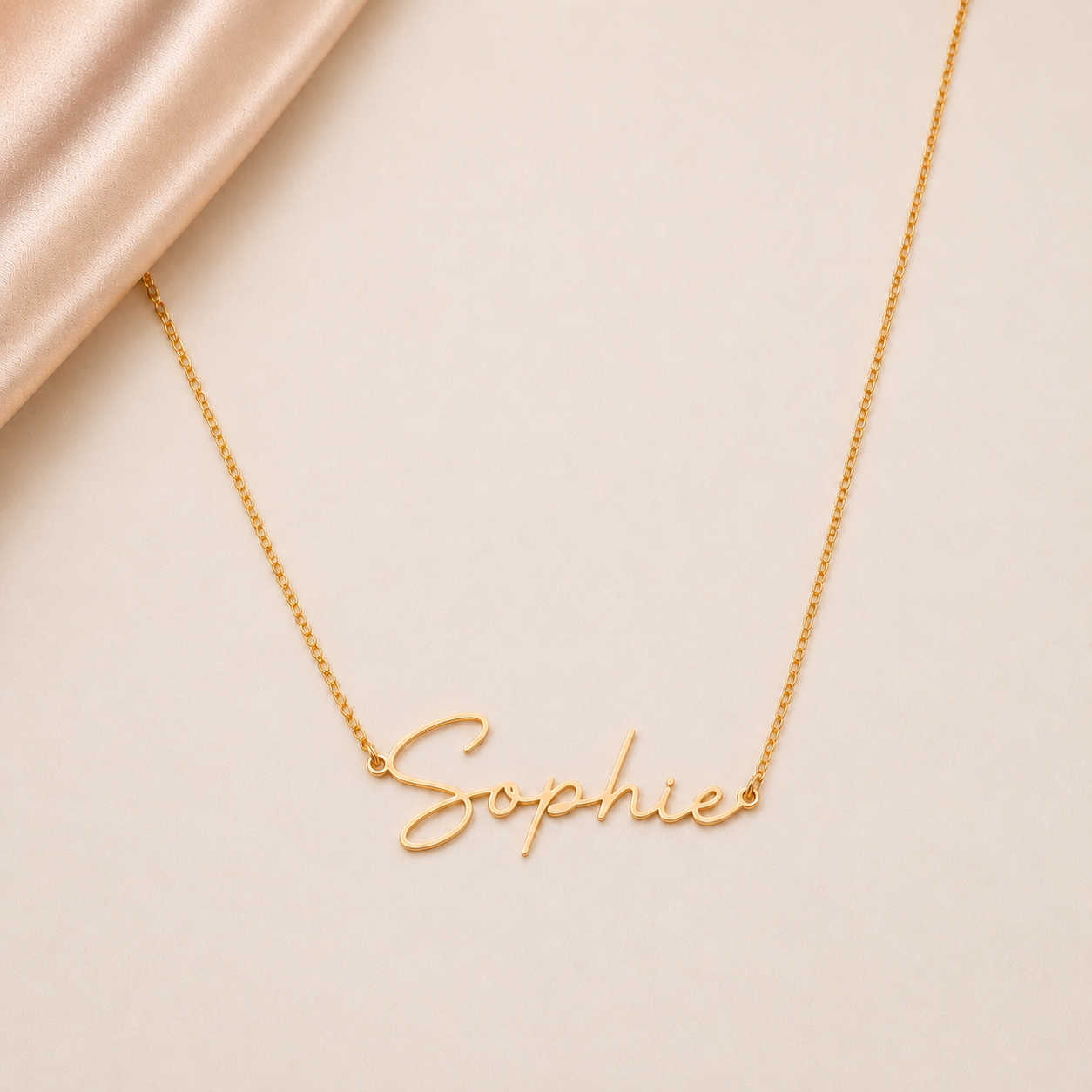 Allura Namenskette – Personalisierter Schmuck in zeitloser Eleganz